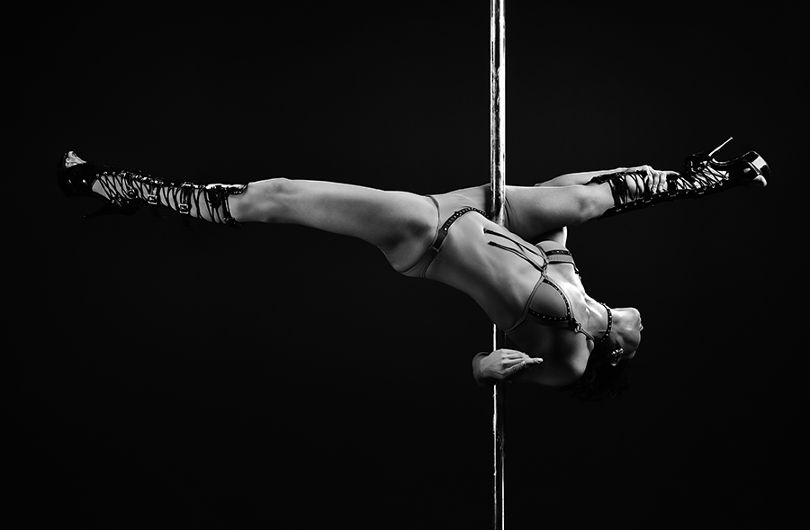 Тренер по Pole Dance и растяжке: Рыбакова Елена