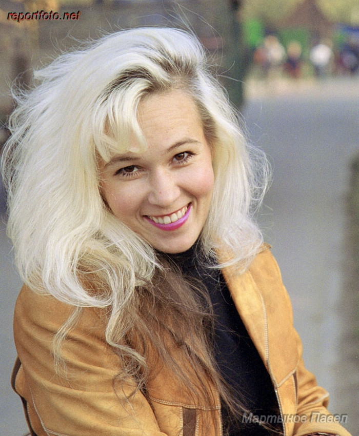 Девушка просто НЕ может терпеливо позировать. Темперамента через край. Съемку фактически...