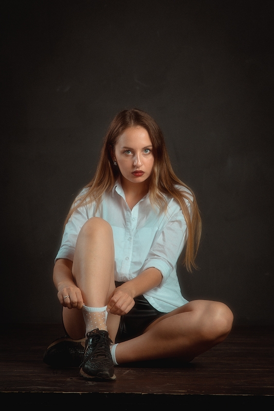 В новом помещении студии Интерфото неплохой серый фон