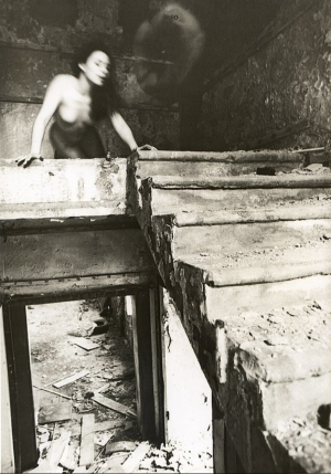 Эмма и призрак.