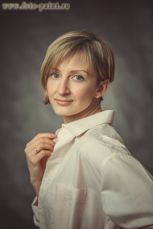 Wrinkled shirt style.