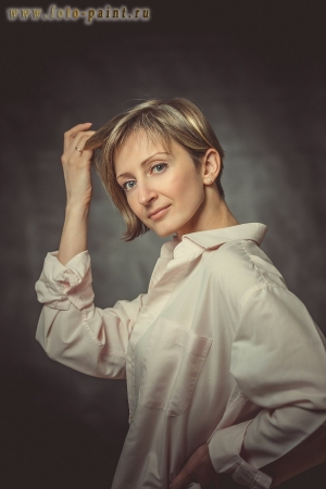 Wrinkled shirt style.